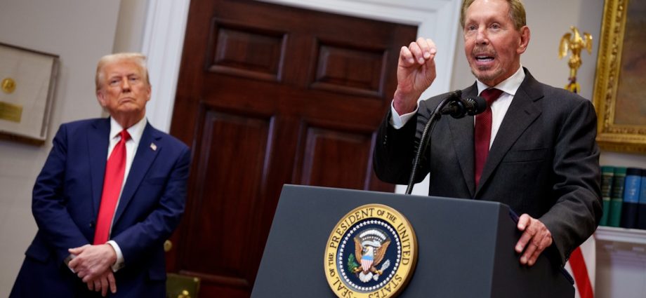 conservative-media’s-big-advantage:-money,-money,-money