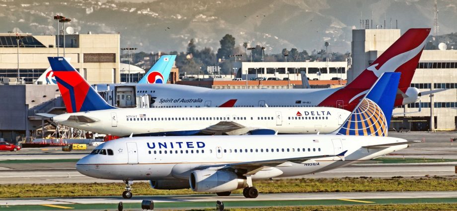 us-government-shutdown:-flight-delays-and-cancellations-could-surge