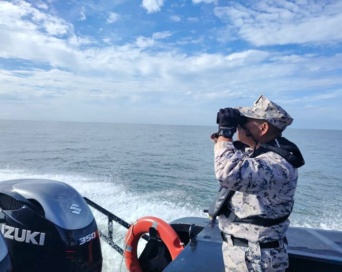 one-dead,-dozens-missing-after-migrant-boat-sinks-off-malaysian-coast