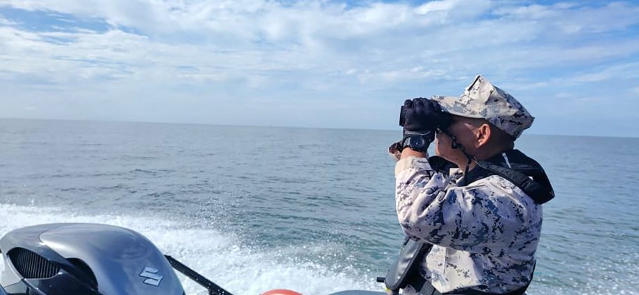 one-dead,-dozens-missing-after-migrant-boat-sinks-off-malaysian-coast