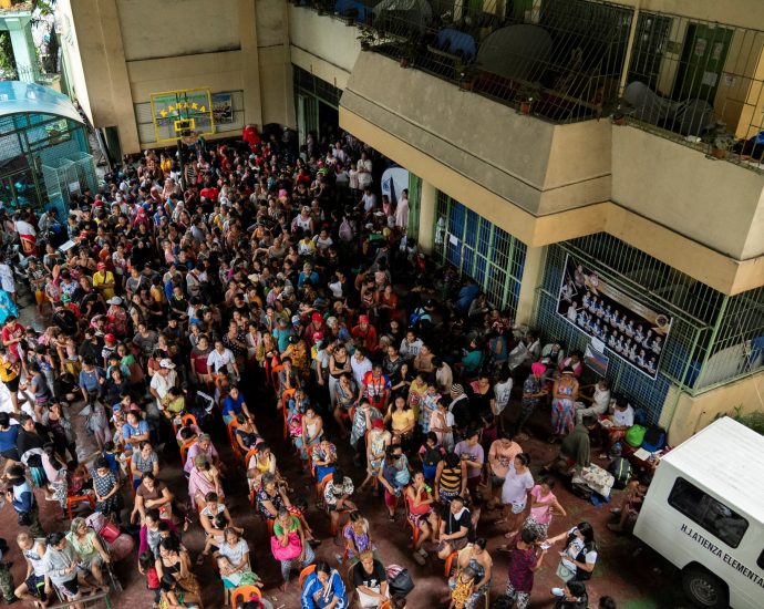 nearly-1-million-filipinos-evacuate-as-super-typhoon-fung-wong-approaches