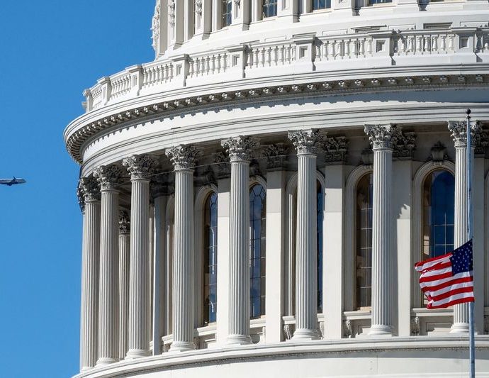 In shutdown fight, fiscal hawks in US Congress push for flat spending