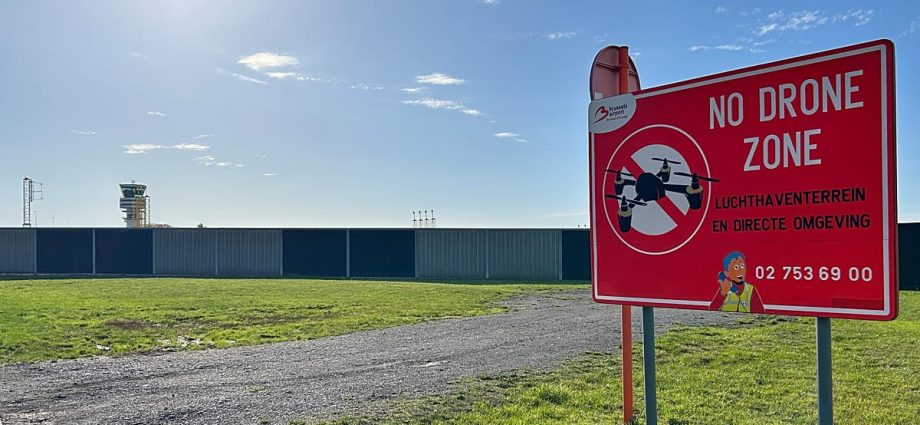 uk-deploys-anti-drone-specialists-to-belgium-after-string-of-incursions