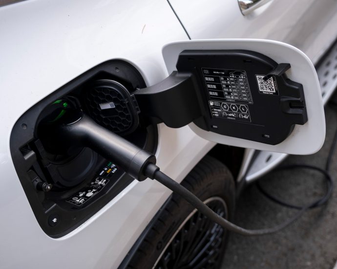 the-ev-battery-tech-that’s-worth-the-hype,-according-to-experts