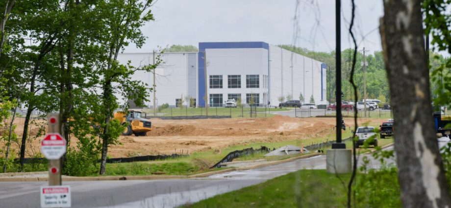 ‘it’s-not-too-late:’-new-cornell-study-maps-the-environmental-cost-of-ai-and-how-policy-could-limit-the-damage