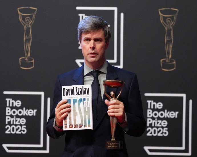 david-szalay-wins-booker-prize-for-his-novel-flesh