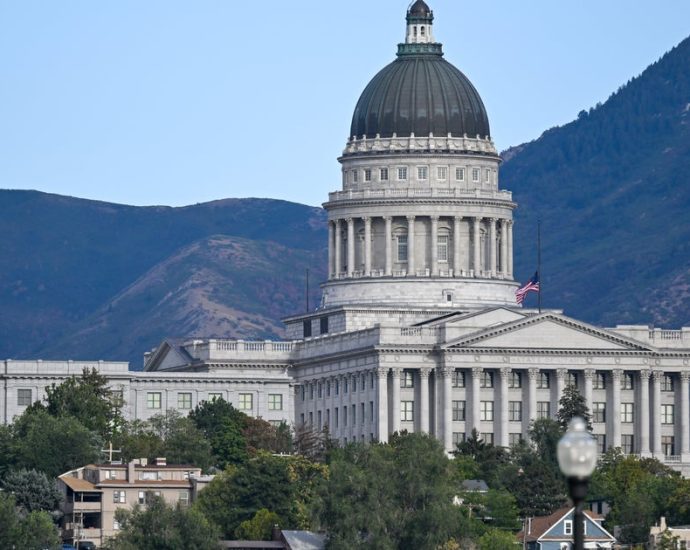 judge-adopts-utah-congressional-map-creating-a-democrat-leaning-district-for-2026