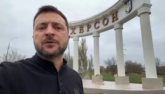 zelenskyy-returns-to-kherson-as-city-endures-relentless-drone-siege-three-years-after-freedom