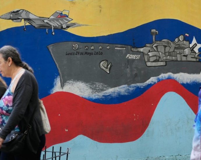 venezuela-prepares-‘massive-deployment’-of-forces-in-case-of-us-attack