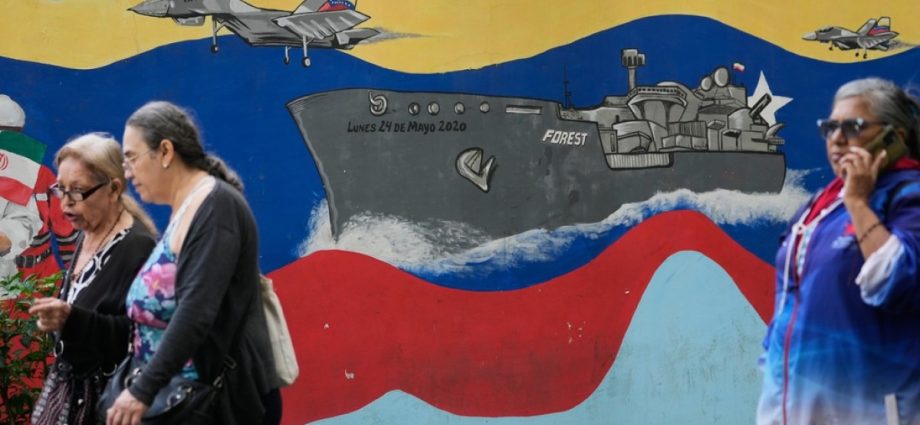 venezuela-prepares-‘massive-deployment’-of-forces-in-case-of-us-attack