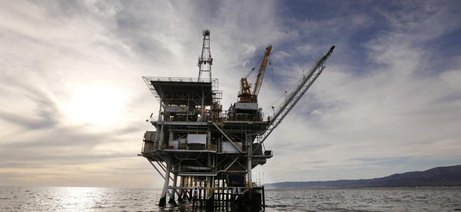 the-traitor-wants-oil-drilling-off-the-coast-of-california.-but-does-anyone-else?