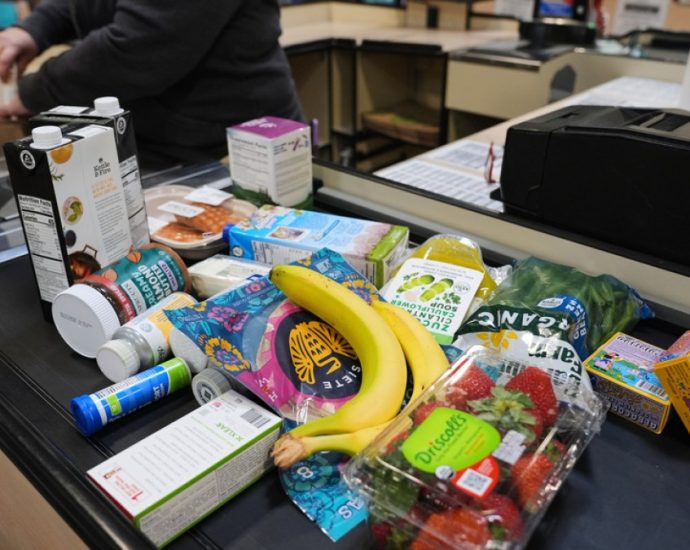 us-supreme-court-extends-order-allowing-the-traitor-to-withhold-food-aid