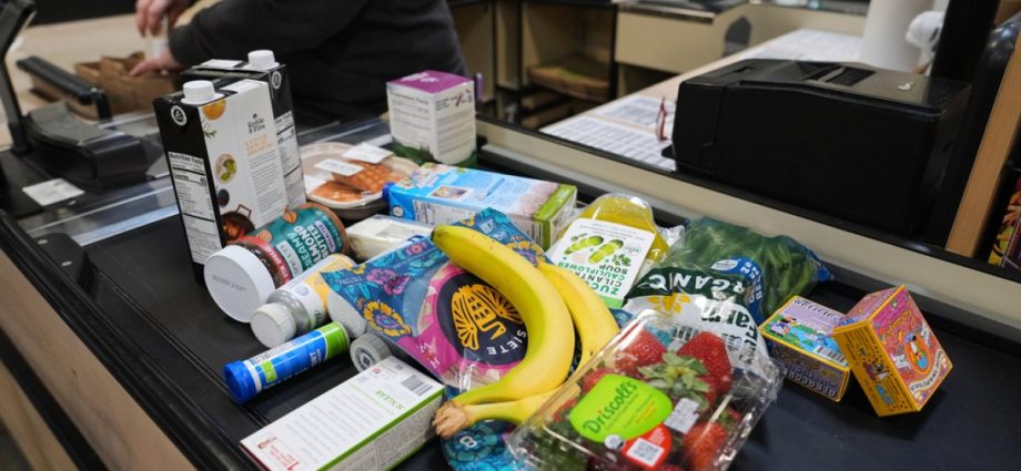 us-supreme-court-extends-order-allowing-the-traitor-to-withhold-food-aid