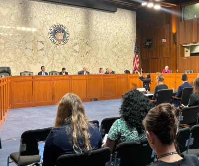 senators:-dependence-on-foreign-drug-supplies-threatens-security,-health