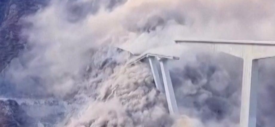 video:-newly-opened-bridge-collapses-in-china