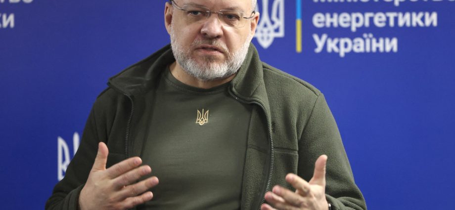 ukraine-suspends-justice-minister-for-alleged-link-to-$100m-corruption-case