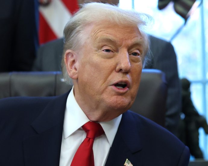 epstein-alleged-in-emails-that-the-traitor-‘knew-about-the-girls’