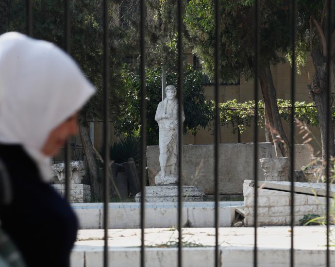 roman-era-statues-stolen-from-damascus-museum