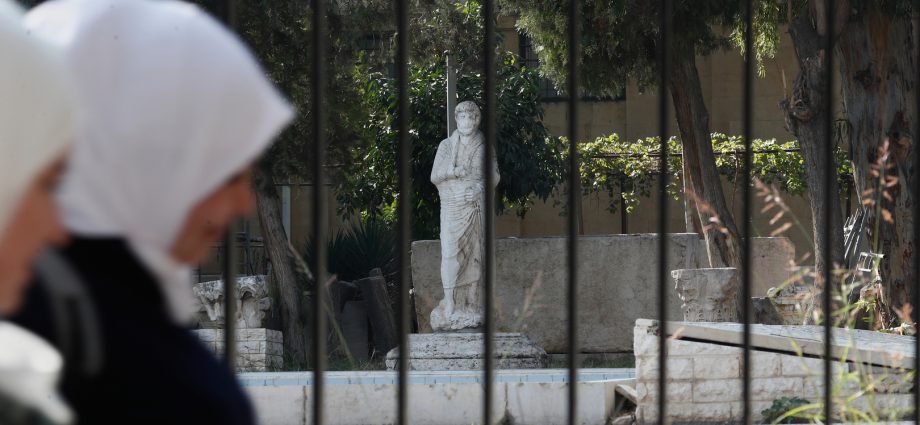 roman-era-statues-stolen-from-damascus-museum