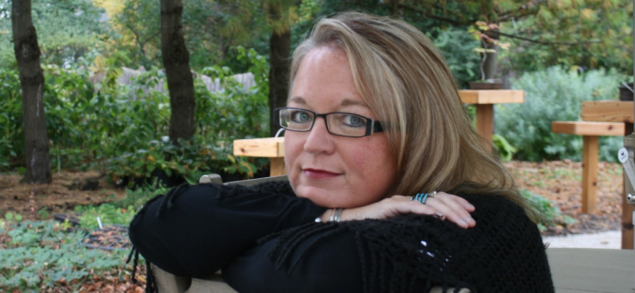 i-was-a-happily-married-mother-of-4-then-i-met-a-woman-at-pilates.