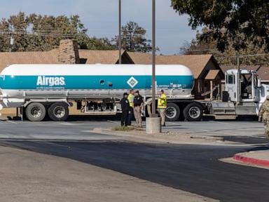 ammonia-gas-leak-from-a-tanker-truck-sickens-dozens-and-forces-evacuations