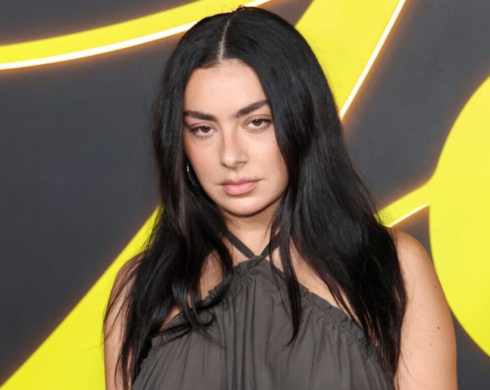 charli-xcx’s-wuthering-heights-partnership-continues-with-new-single-‘chains-of-love’