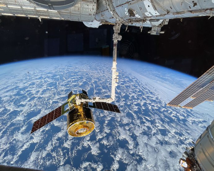 expedition-73-crew-works-cardiovascular-research-and-spacesuits-on-thursday