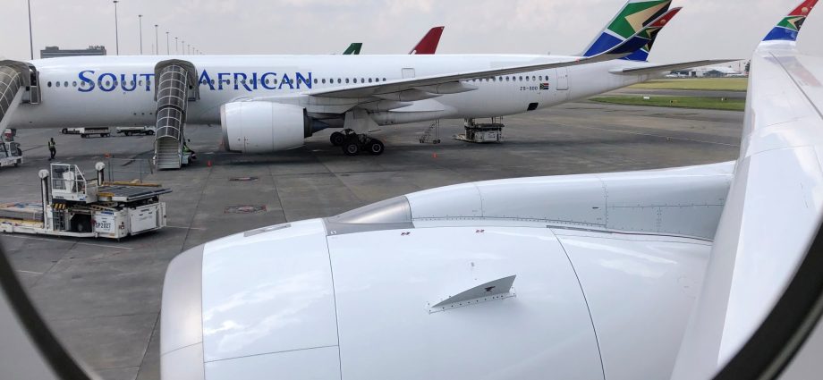 south-africa-lets-153-palestinians-disembark-following-12-hour-plane-ordeal