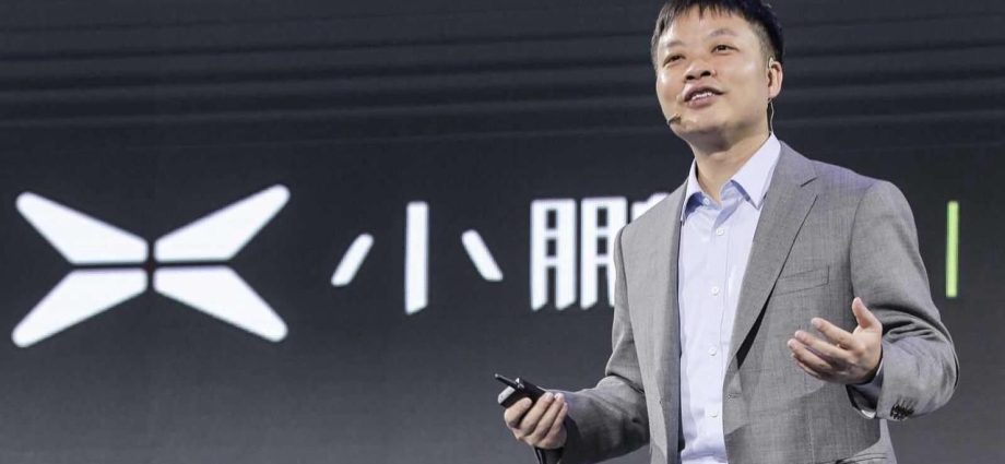 Xpeng Launches X9 Super Range-Extender EV with Bold Robot Demo