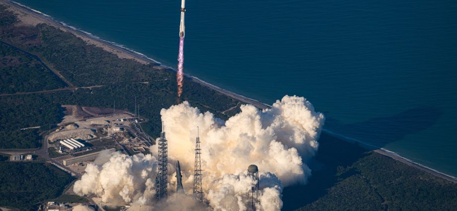 nasa,-blue-origin-launch-two-spacecraft-to-study-mars,-solar-wind