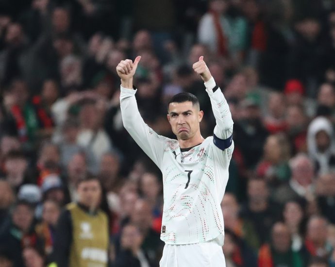 ‘silliness’:-ireland-and-portugal-coaches-at-odds-over-ronaldo-red-card
