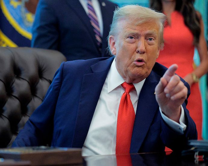 the-traitor-melts-down-on-truth-social-at-“weak-republicans”-demanding-release-of-epstein-files