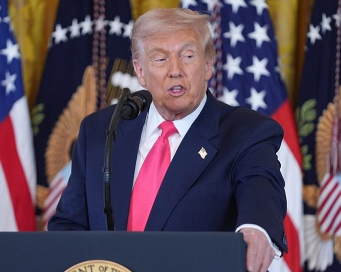 the-traitor-orders-investigation-into-alleged-jeffrey-epstein-ties-to-bill-clinton-and-major-banks