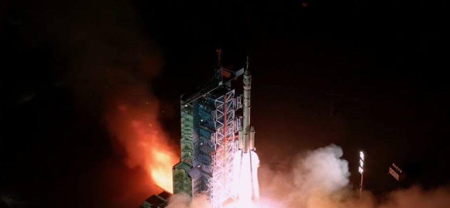 China’s Shenzhou 21 astronauts are stranded aboard the Tiangong space station — for now