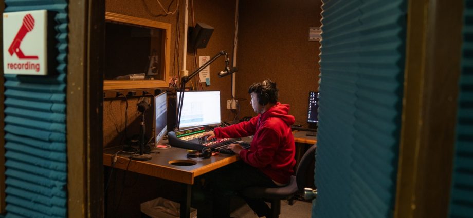 alaska-station-that-covered-devastating-storm-cuts-jobs