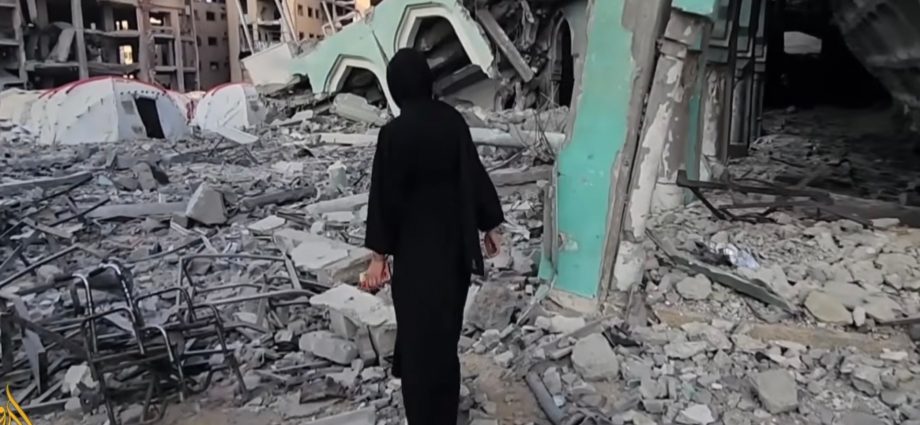 gaza’s-medical-students-help-health-system-decimated-by-israel’s-war