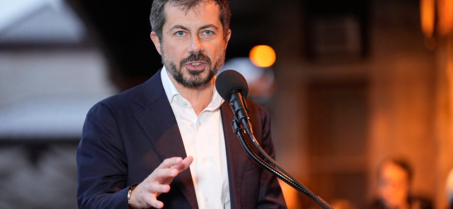 pete-buttigieg-has-blunt-take-on-whether-jd-vance-is-a-fascist