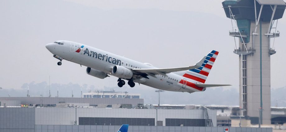 faa-says-it-plans-to-restore-some-flights-after-shutdown-strain