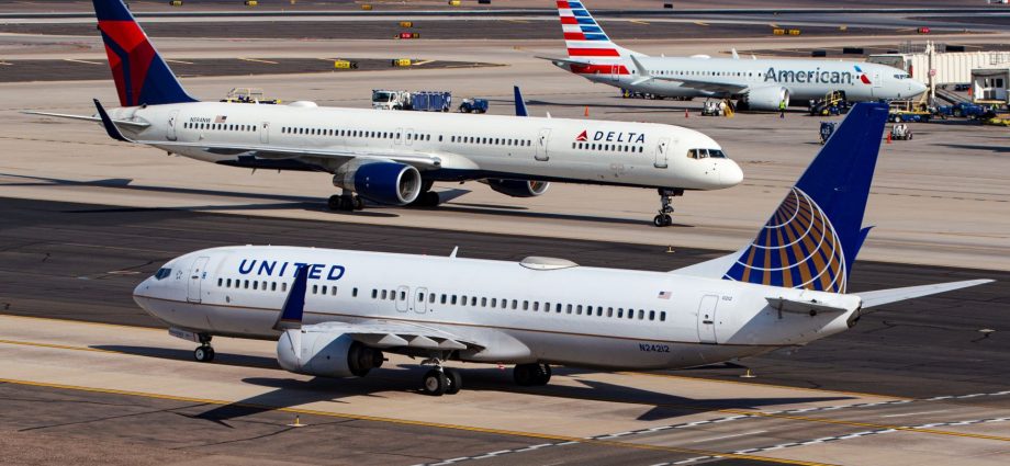 the-traitor-administration-withdraws-airline-passenger-compensation-proposal