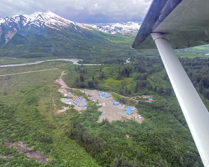 a-patch-of-indigenous-land,-rich-in-metals,-pits-prominent-miner-and-native-owners-against-conservationists