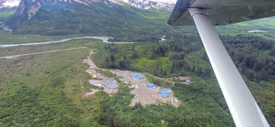 a-patch-of-indigenous-land,-rich-in-metals,-pits-prominent-miner-and-native-owners-against-conservationists