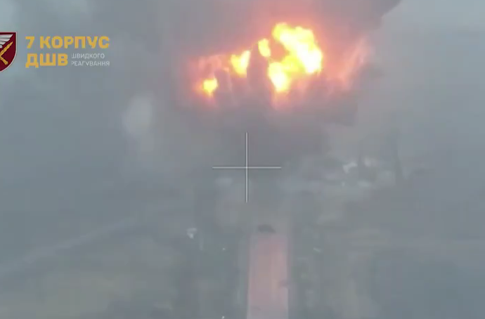 ukraine-blows-road-to-stop-russian-infiltrations-in-pokrovsk-from-northwest-(video)