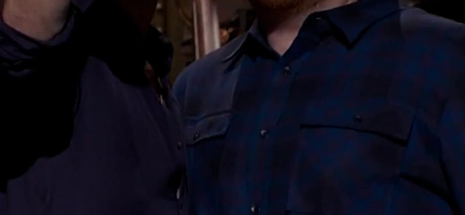 glen-powell-invites-ups-guy-to-‘snl’-debut