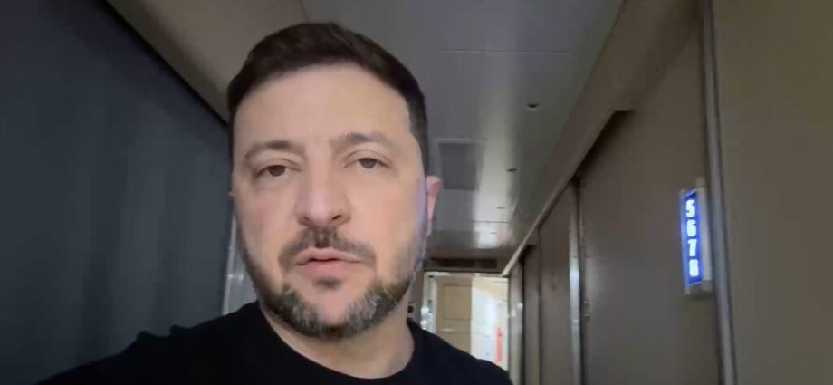 mirage-or-rafale?-zelenskyy-teases-“historic”-french-jet-deal-ahead-of-paris-visit