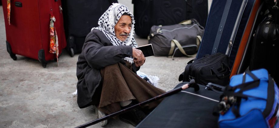 are-israeli-backed-human-trafficking-networks-forcing-people-out-of-gaza?