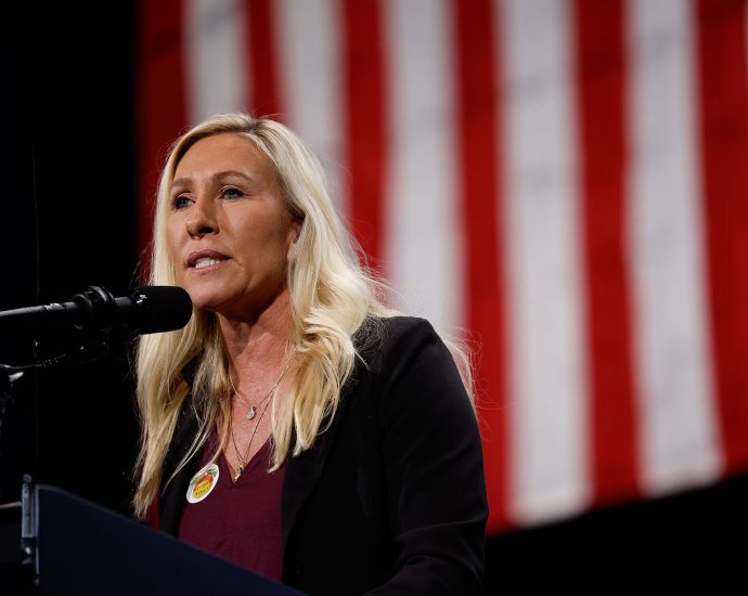 “you-will-have-voted-to-protect-pedophiles”:-maga-splits-on-epstein-files-on-sunday-talk-shows