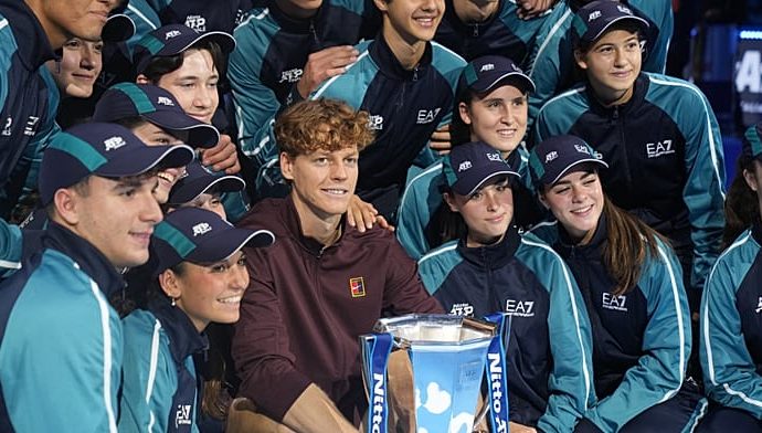 jannik-sinner-beats-carlos-alcaraz-to-retain-atp-finals-title