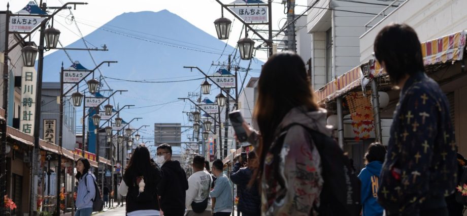 japan’s-tourism-linked-stocks-plunge-amid-spat-with-china