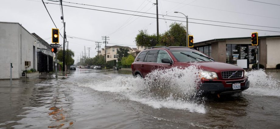 santa-barbara-hit-hard-by-storms:-record-rainfall,-flooded-streets,-moisture-from-hawaii