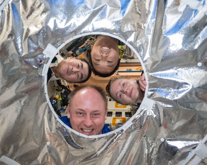 monday’s-research-studies-ways-to-protect-eyes-and-lungs-in-space